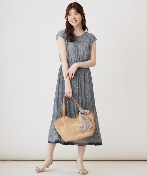 ANY SIS（エニィスィス） ワンピース 「洗える」フラワープリーツ 