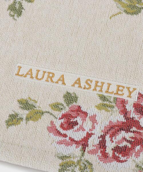 さらに値下げ！ローラアシュレイ　敷きマット　刺繍 LAURA ASHLEY（ローラアシュレイ） ラグ ラグマット アルバティーン柄