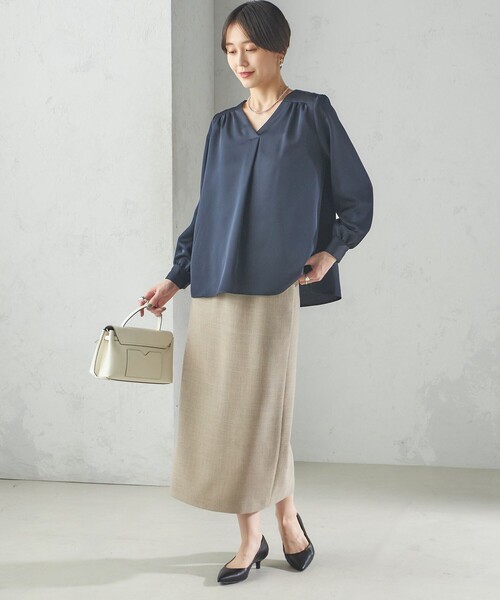 【オシャレ✩人気✩SHIPS】黒　Vネック長袖ブラウス　シップス セール】【WEB限定】〈手洗い可能〉 シャーリング Vネック 長袖