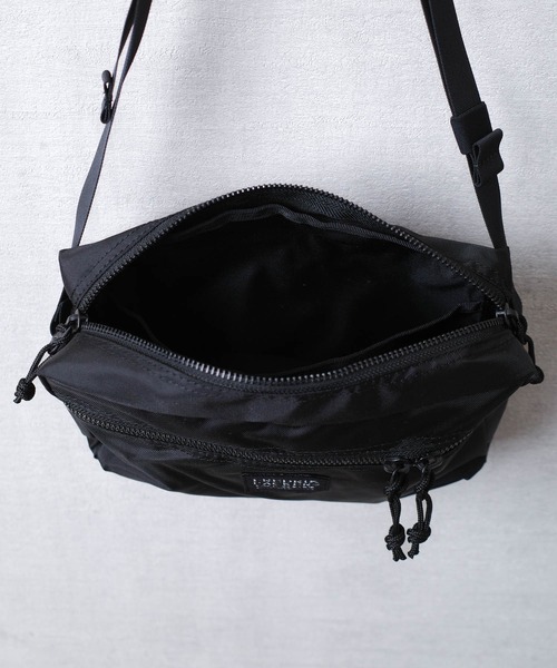 FREDRIK PACKERS（フレドリックパッカーズ） ショルダーバッグ バッグ