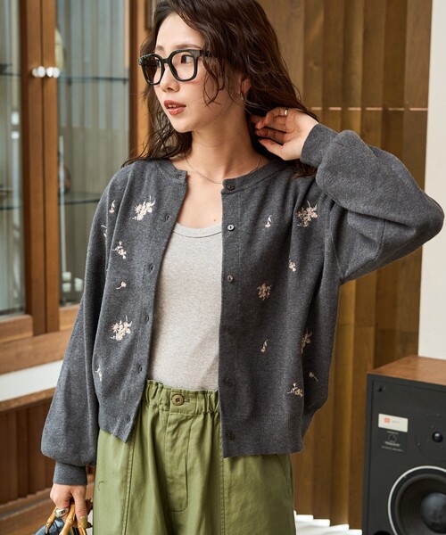 カーディガン 限定展開　フラワー 刺繍 クルーネック ニット カーディガン レディース FREAK'S STORE カーディガン 限定展開 フラワー 刺繍 クルー