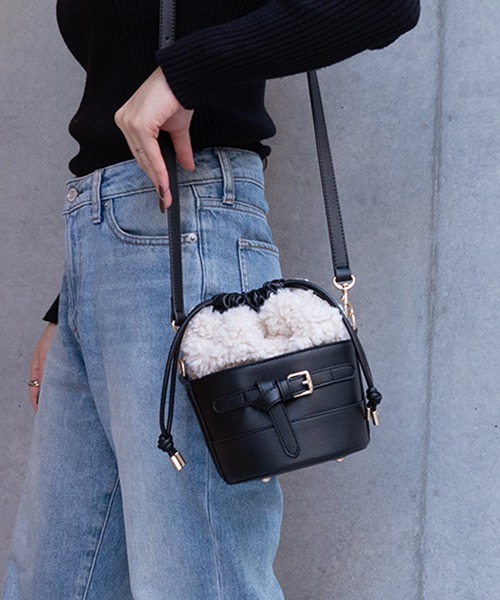 SHE HER HER HERS ショルダーバッグ バッグ ボア巾着ショルダーバッグ