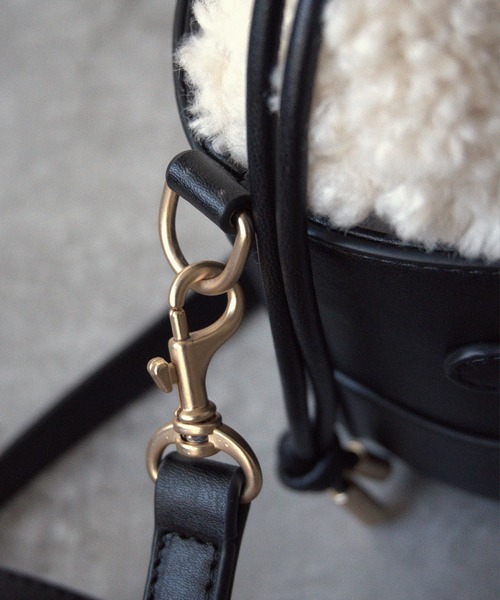 SHE HER HER HERS ショルダーバッグ バッグ ボア巾着ショルダーバッグ