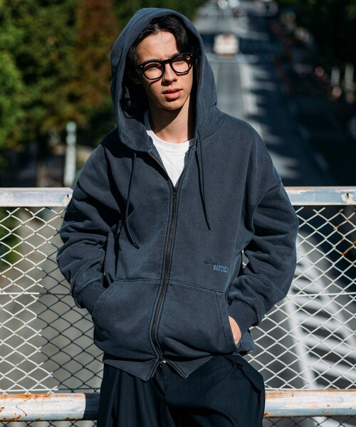 NAUTICA（ノーティカ） パーカー ピグメント加工 HIDDEN LOGO