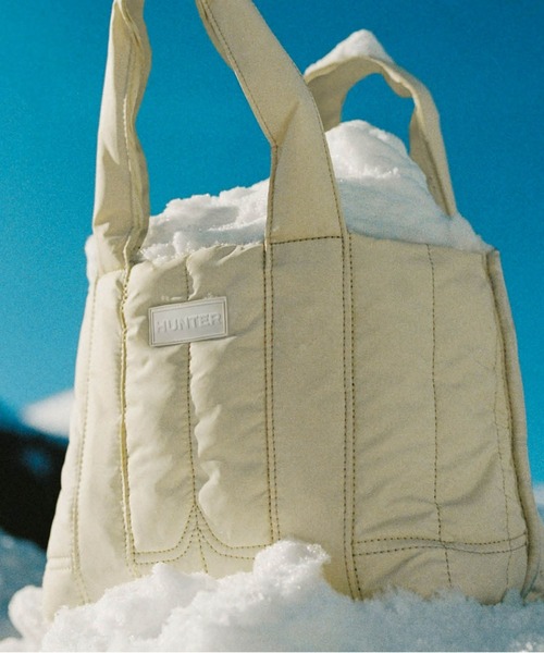 バッグ・カバンその他 HUNTER UNISEX Intrepid Puffer Mini Tote Bag White Willow UBS INTREPID PUFFER MINI TOTE – Hunter Singapore
