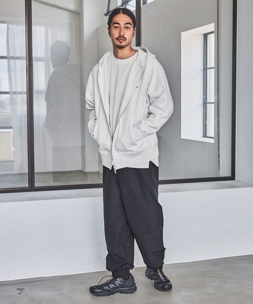 パーカー 「HEREIAM」ユニセックス/ワッペンロゴ裏起毛フーディー レディース メンズ HEREIAM パーカー 「HEREIAM」ユニセックス/ワッペンロゴ裏起毛