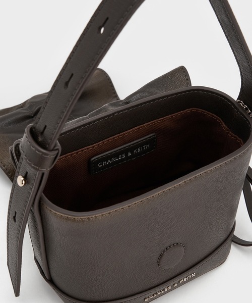 CHARLES ＆ KEITH（チャールズ&キース） ハンドバッグ Kadee