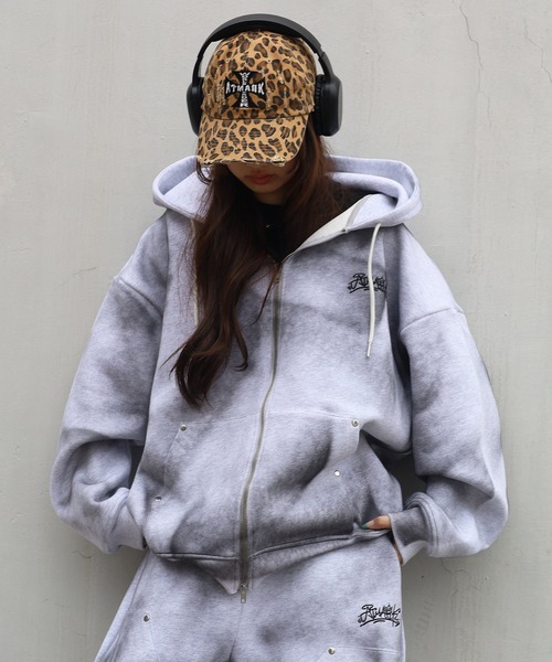 ATMARK パーカー 「2サイズ展開 / UNISEX グラフィティロゴ スプレー