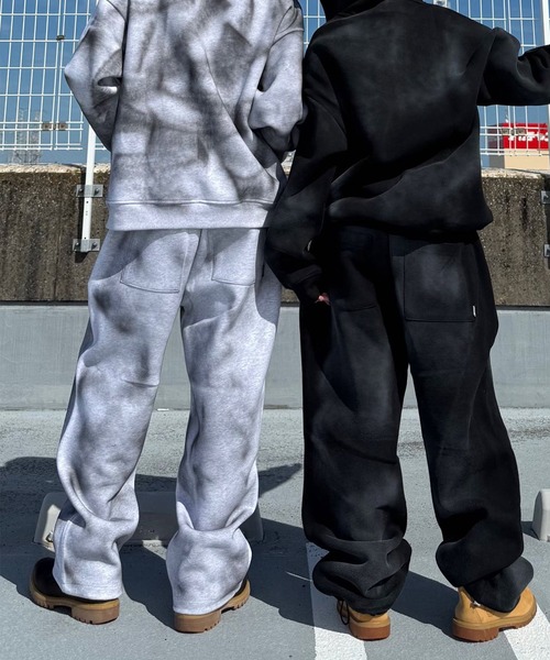 ATMARKジップアップパーカーセットアップ ATMARK パーカー 「2サイズ展開 / UNISEX グラフィティロゴ スプレー