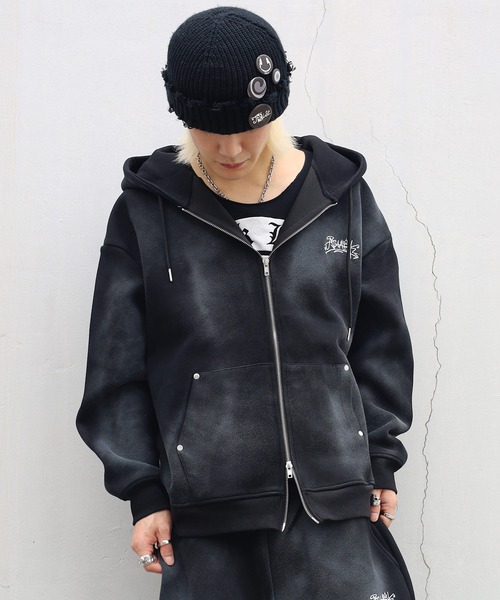 ATMARK パーカー 「2サイズ展開 / UNISEX グラフィティロゴ スプレー