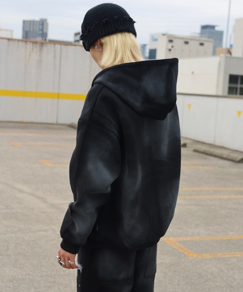 ATMARK パーカー 「2サイズ展開 / UNISEX グラフィティロゴ スプレー