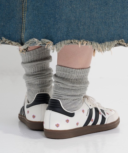 adidas（アディダス） スニーカー 「adidas」SAMBA OG W フラワー刺繍