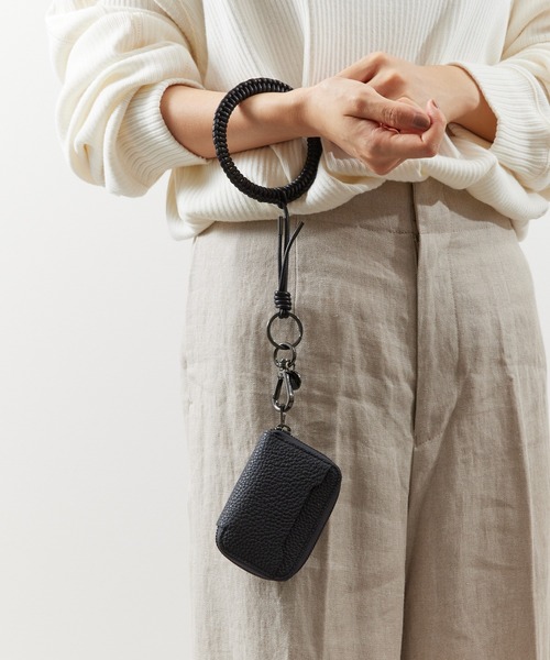 And A（アンドエー） ITTI イッチ / CRISTY KNOT WRIST CIRCLE CHARM