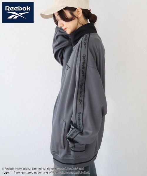 【きれいめファッション51選】上品さと清潔感をキープし Reebok 「Reebok/リーボック」サイドジャガードテープ ジャージ ジャケット・アウター