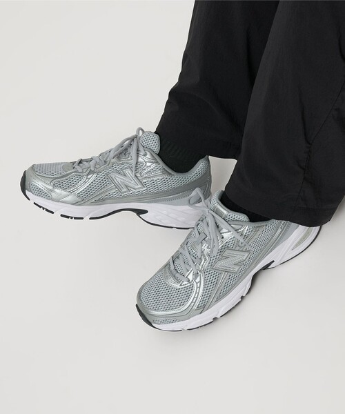 「新品未使用」 なんと半額New Balance U740GS2 スニーカー 新品未使用」 なんと半額New Balance U740GS2 スニーカー - メルカリ