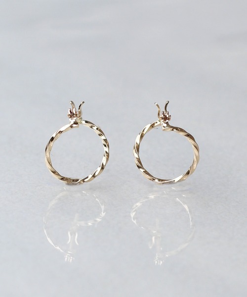 NOIR DE POUPEE（ノワールドプーペ） ピアス K10 角線捻り オープン