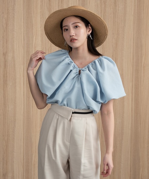 amiur ボリュームブラウス Amiur（エミレ）の「leather volume blouse（シャツ/ブラウス）」 - WEAR