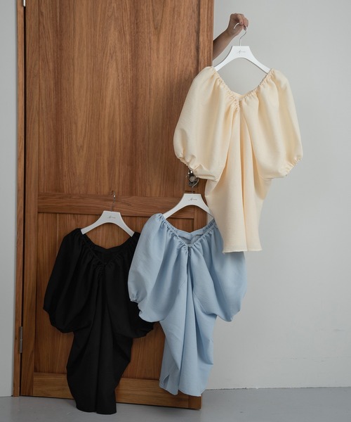 amiur ボリュームブラウス Amiur（エミレ）の「leather volume blouse（シャツ/ブラウス）」 - WEAR