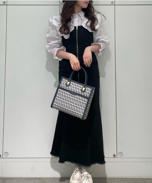 Samantha Thavasa　トートバッグ Samantha Thavasa トートバッグ ST Jacquard シルエット