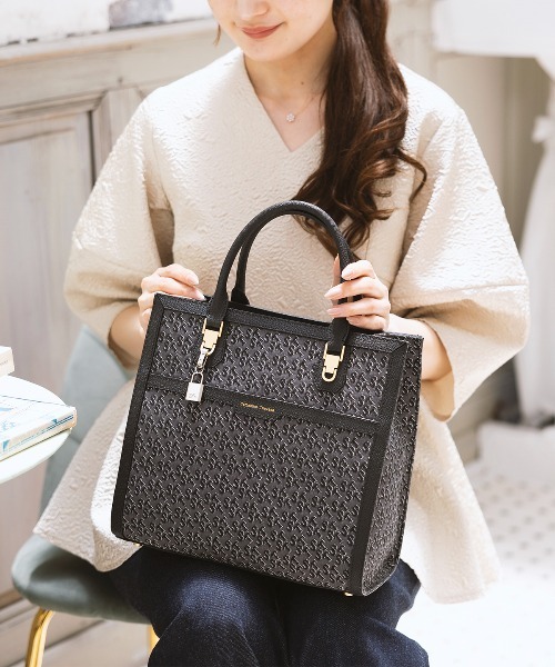Samantha Thavasa トートバッグ ST Jacquard シルエット