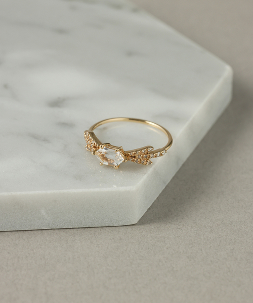 Lilas 指輪 リング ヘキサゴン*ダイヤarrowモチーフリング K10