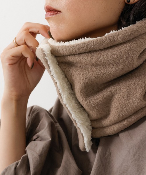 emesuelee ネックウォーマー スヌード フリース×シープ ボタン付ネック