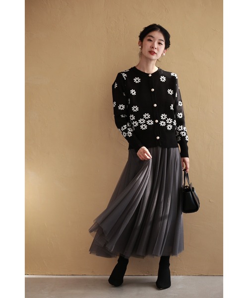 cawaii カーディガン （黒）降り積もる白花のニットカーディガン