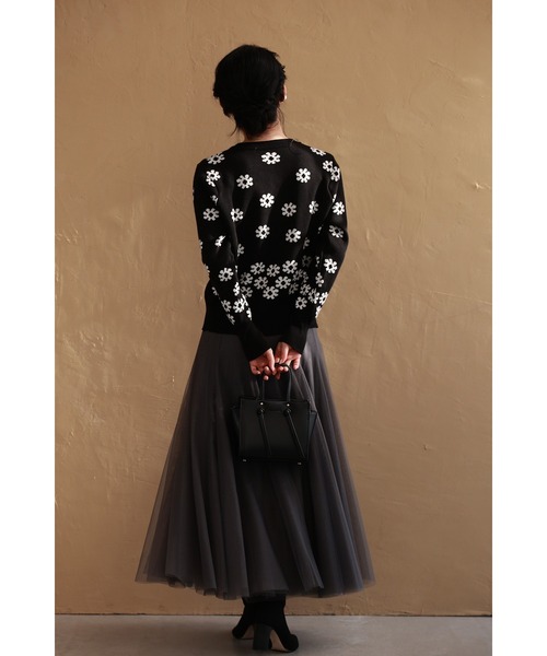 cawaii カーディガン （黒）降り積もる白花のニットカーディガン