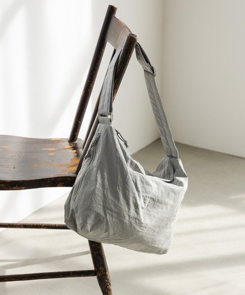 GLOBAL WORK（グローバルワーク） ショルダーバッグ 撥水ライト