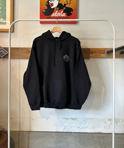 URBAN ISLAND SOCIETY（アーバンアイランドソサエティ） パーカー