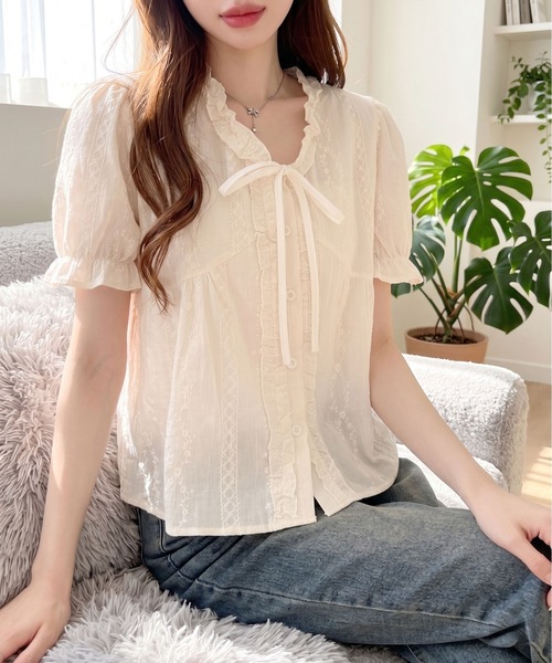 新品✨エイココンドウ シアー刺繍トップス フリルデザイン ブラウス　40 日本製 Ada. ブラウス シャツ 半袖 シアー パフスリーブ フリルデザイン