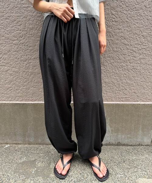 AIC. ワイドパンツ パンツ ドローストリングタックイージーパンツ