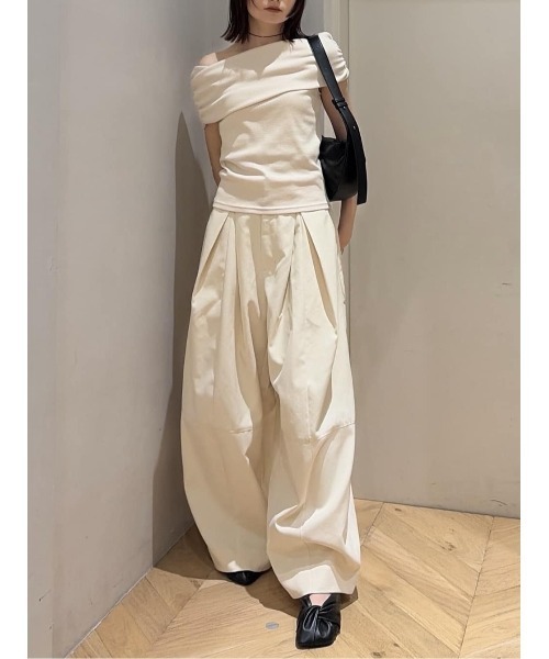 tシャツ ギャザーオフショルトップ レディースの画像