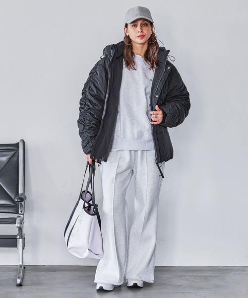 HEREIAM パンツ 「HEREIAM」ワッペンロゴ裏起毛フレアパンツ