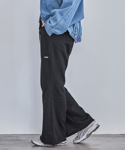 HEREIAM パンツ 「HEREIAM」ワッペンロゴ裏起毛フレアパンツ
