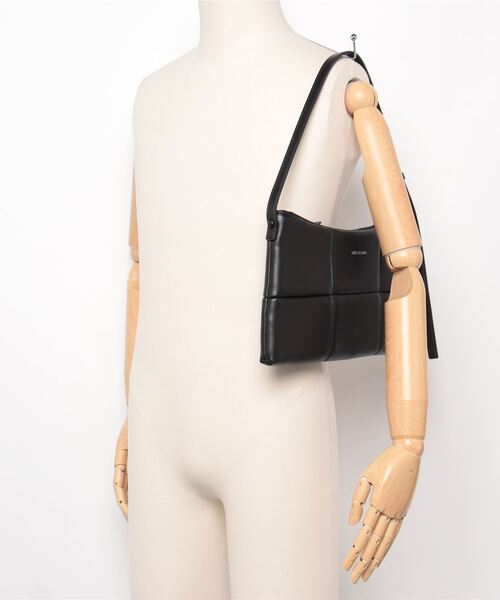 【美品】ADD CULUMN パフショルダーバッグ ADD CULUMN ショルダーバッグ バッグ (ADD CULUMN)パフ
