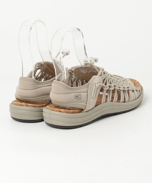 「KEEN」 サンダル 25.5cm ベージュ メンズの画像