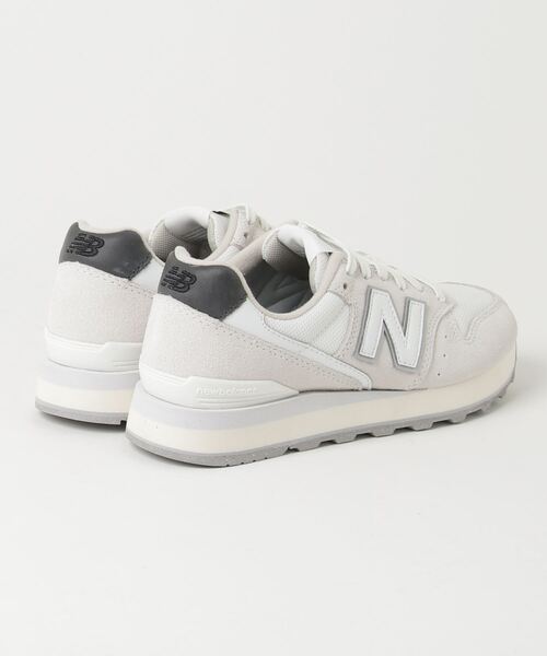 「New Balance」 ローカットスニーカー 22.5cm ライトグレー レディース_画像3