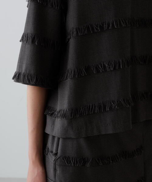 完売 美品 アドーア モノトーンチェックブラウス シャツ 38 背中ボタン ADORE（アドーア） ブラウス シャツ フリンジチェックブラウス
