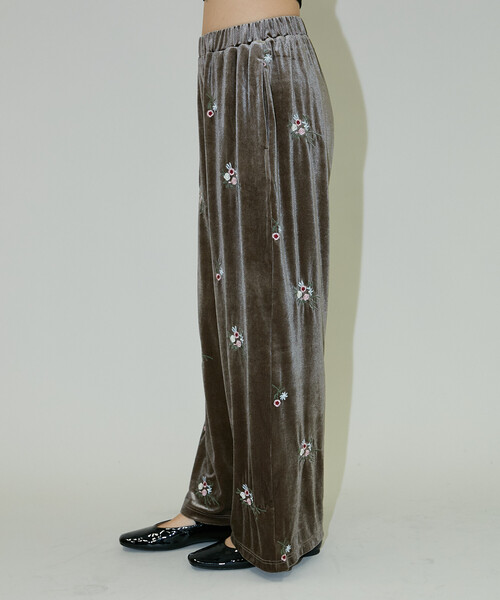 PUBLUX（パブリュクス） パンツ 花刺繍 ベロア イージーパンツ 限定