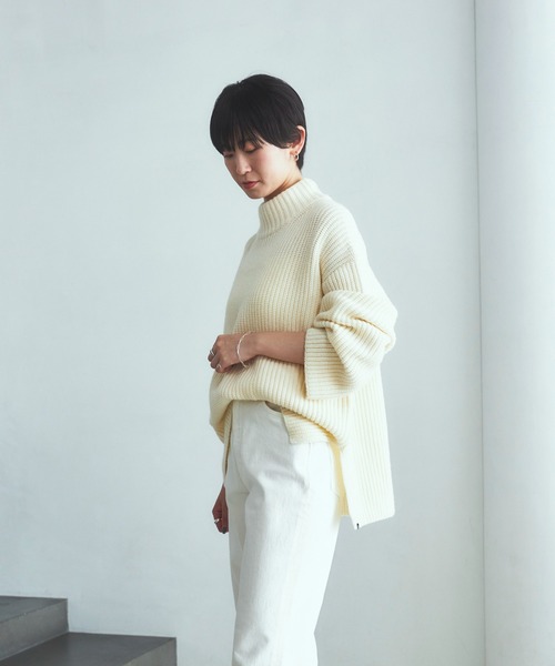 休日と詩　ウール　ヤク　ハイネックセータ　ベージュ オーバーサイズ 休日と詩 ウール ヤク ハイネックセータ ベージュ オーバーサイズ