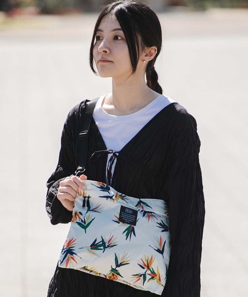 KiU（キウ） ショルダーバッグ 300Dサコッシュラージ メンズ