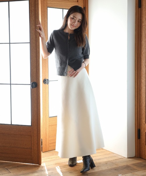 ブラックボタン付きカーディガン フェザーヤーンカーディガン Palm Riche│Eimee Law & LHELBIE 公式