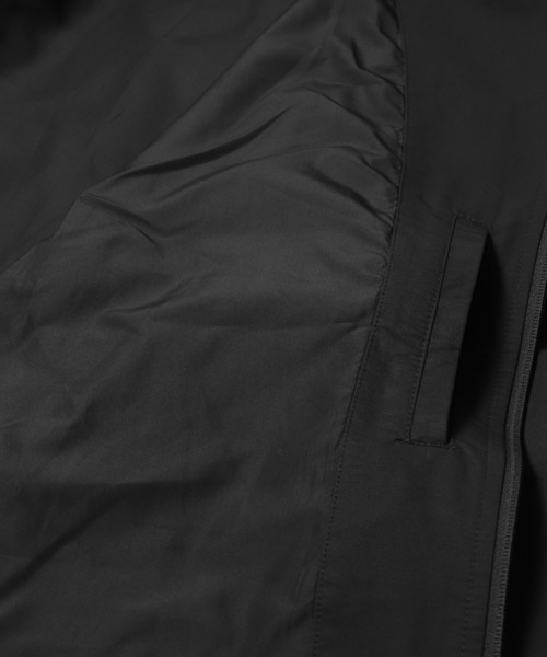 XLARGE ブラックジャケット フード付き Mサイズ XLARGE フード付きナイロンジャケット Mサイズ