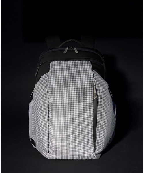 TUMI（トゥミ） デイバック リュック TUMI AXIS ラージ・バックパック