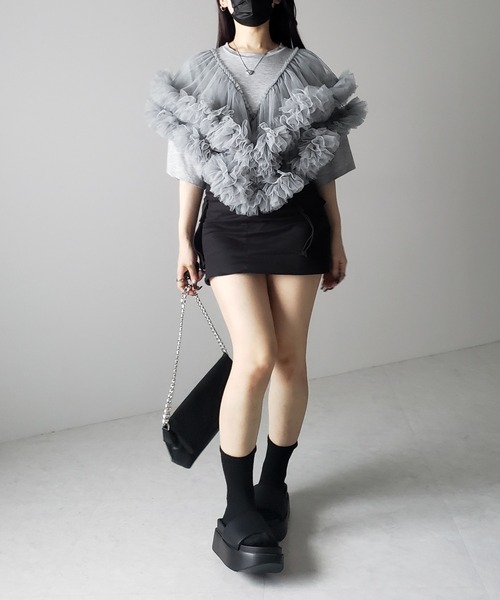 tシャツ 「 ２color 」V字フリルボリュームチュールドッキングトップス ／ V frill volume tulle docking top me+em select tシャツ 「 2color 」V字フリルボリューム