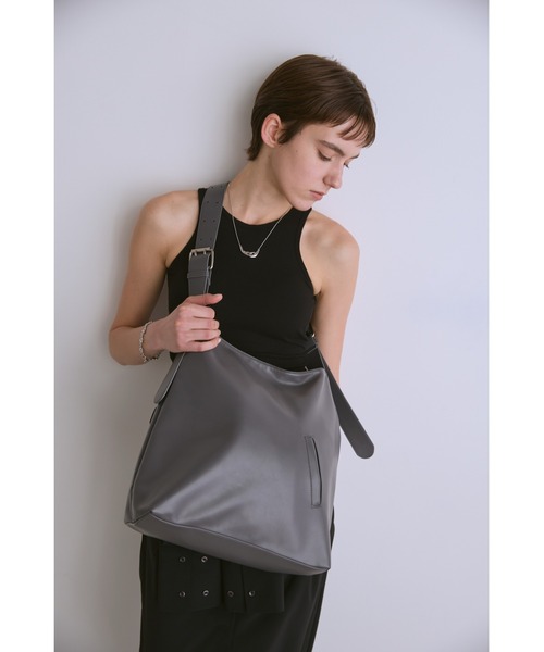 ※土日限定お値下げ　 ⭐︎キーホルダー付き⭐︎4ポケットワンショルダーBAG un/neu ショルダーバッグ バッグ ワンハンドル2WAYミニポケ