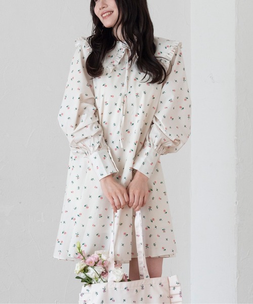 Cath kidston 花柄クリーム色ミニワンピース Cath Kidston（キャス・キッドソン） ワンピース セーラーミニ