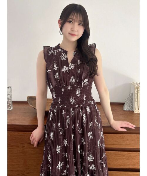 dazzlin 今期新作 プリーツフラワーシフォンワンピース dazzlin（ダズリン） ワンピース プリーツフラワーシフォンワンピース