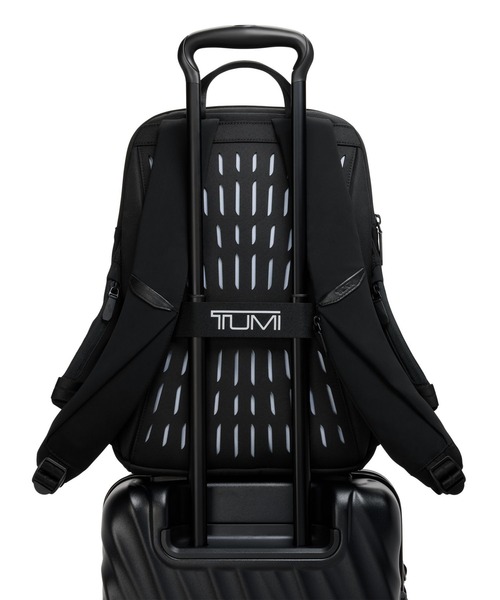 TUMI（トゥミ） デイバック リュック TUMI AXIS ミディアム・バック